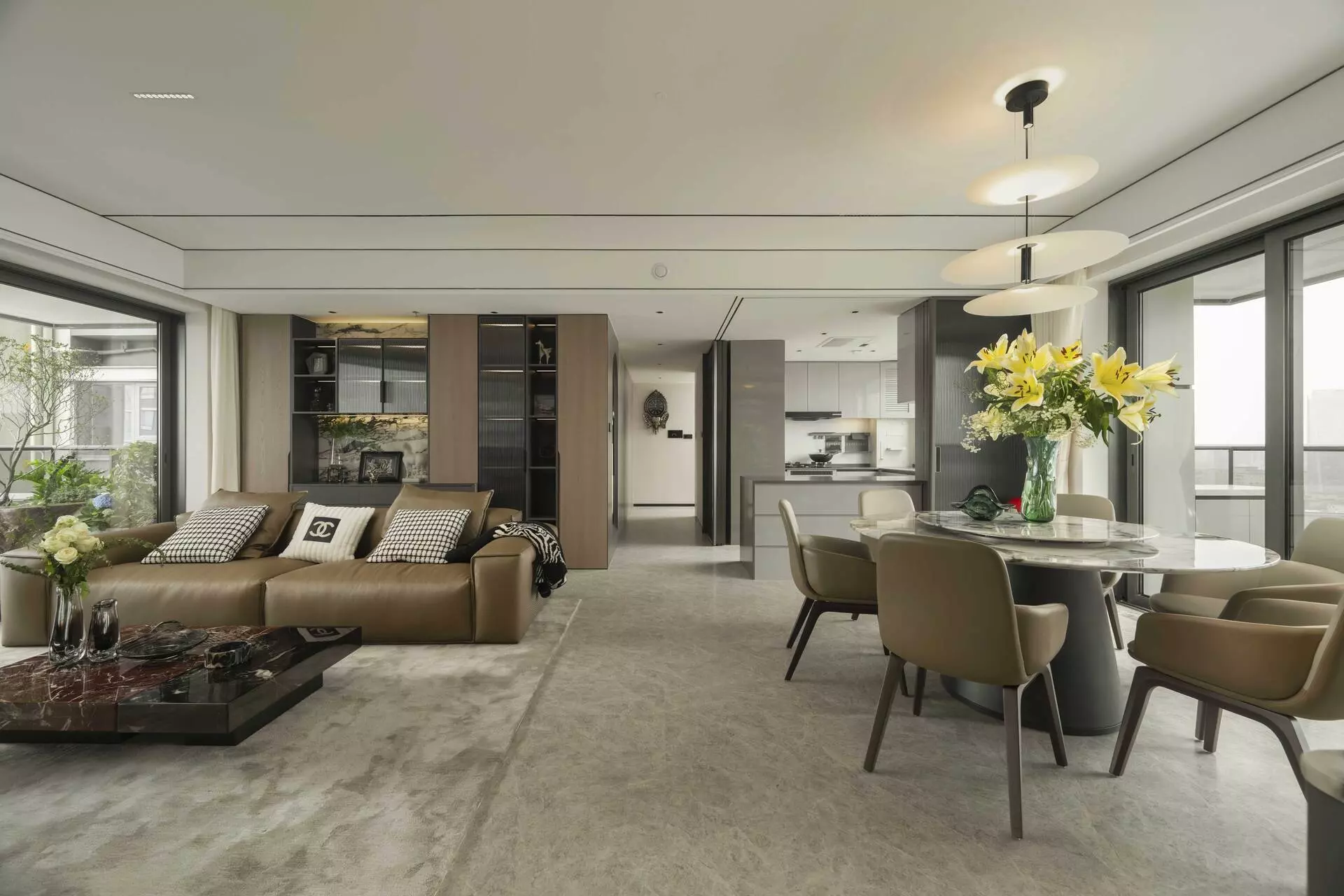 A Rendezvous of Warm Wood Tones and Minimalist Lines — Creating a Healing Modern Sanctuary
